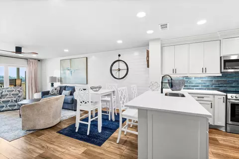 813 Harbour Point Dr #813, Miramar Beach, FL 32550