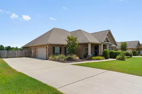 Exterior - 6229 Lapis Ln, Crestview, FL 32539 photo 2 of 7