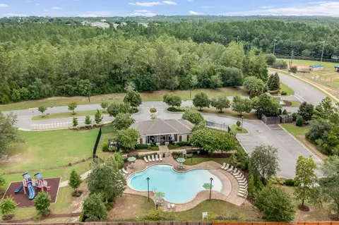 View/Area - 352 Merlin Ct, Crestview, FL 32539 photo 10 of 11