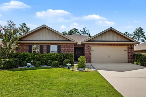 Exterior - 352 Merlin Ct, Crestview, FL 32539 photo 1 of 12