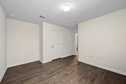 Bedroom - 352 Merlin Ct, Crestview, FL 32539 photo 5 of 9