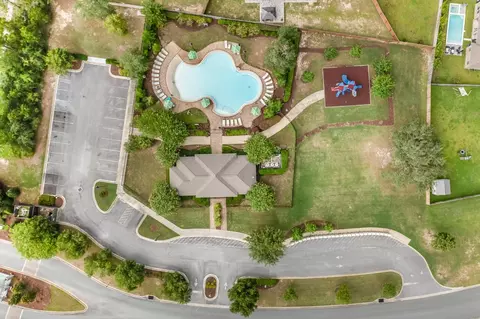 View/Area - 352 Merlin Ct, Crestview, FL 32539 photo 9 of 11