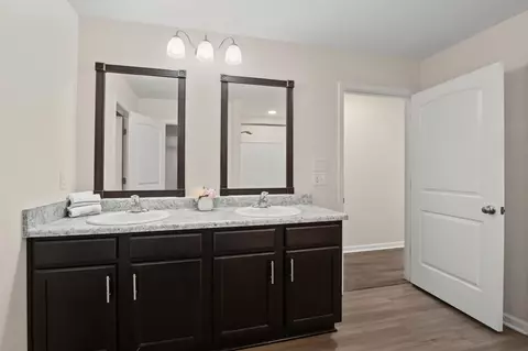 Bath - 352 Merlin Ct, Crestview, FL 32539 photo 1 of 5