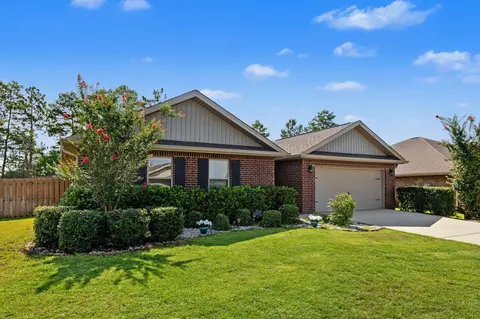 Exterior - 352 Merlin Ct, Crestview, FL 32539 photo 2 of 12