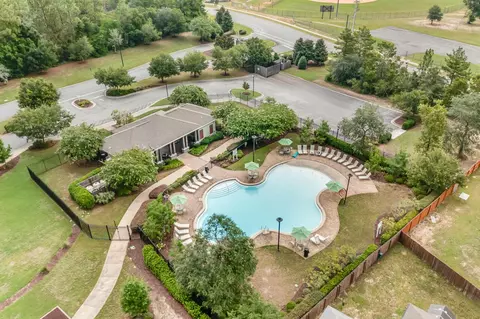 Exterior - 352 Merlin Ct, Crestview, FL 32539 photo 11 of 12