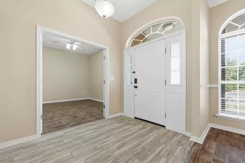 Entry Way - 116 Strike Eagle Dr, Crestview, FL 32536 photo 3 of 4