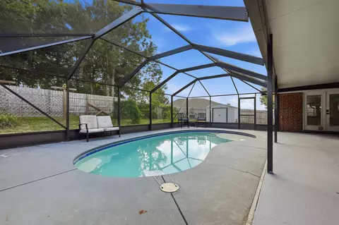 Exterior - 116 Strike Eagle Dr, Crestview, FL 32536 photo 4 of 6