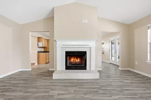 Living - 116 Strike Eagle Dr, Crestview, FL 32536 photo 4 of 7