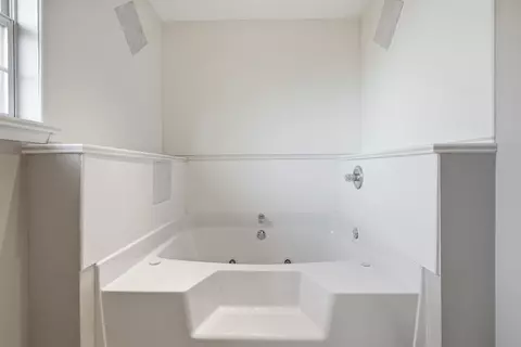 Bath - 116 Strike Eagle Dr, Crestview, FL 32536 photo 2 of 3