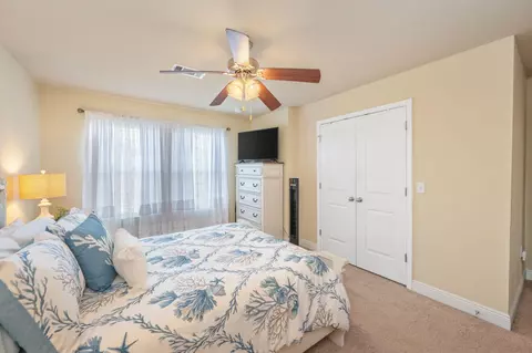 Bedroom - 124 E Iron Horse Dr, Crestview, FL 32539 photo 5 of 6