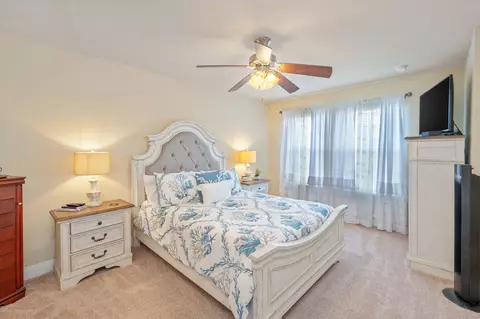 Bedroom - 124 E Iron Horse Dr, Crestview, FL 32539 photo 4 of 6