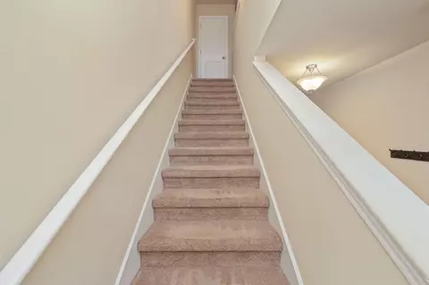 Entry Way - 124 E Iron Horse Dr, Crestview, FL 32539 photo 4 of 4