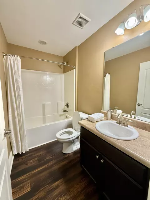 Bath - 5358 Deer Oak Dr, Pace, FL 32571 photo 3 of 3
