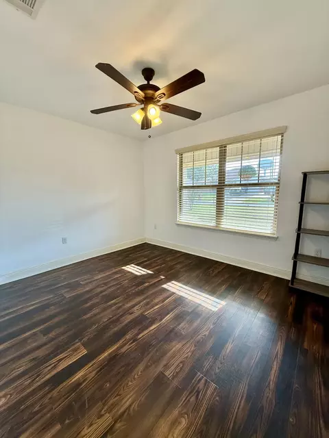 Bedroom - 5358 Deer Oak Dr, Pace, FL 32571 photo 3 of 5