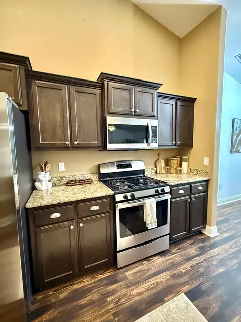 Kitchen - 5358 Deer Oak Dr, Pace, FL 32571 photo 2 of 3