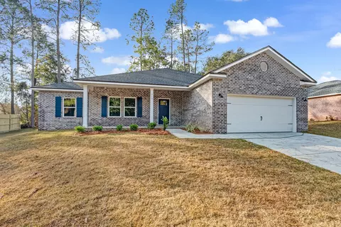 Exterior - 123 Fairway Dr, Crestview, FL 32536 photo 1 of 3