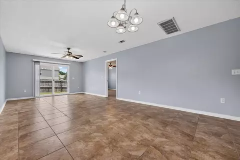 Living - 200 Wainwright Dr, Crestview, FL 32539 photo 2 of 4