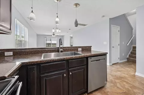 Kitchen - 200 Wainwright Dr, Crestview, FL 32539 photo 5 of 5