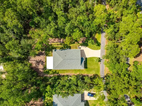 393 Bayside Dr, Freeport, FL 32439 photo 17