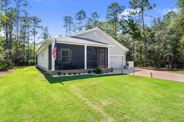 393 Bayside Dr, Freeport, FL 32439