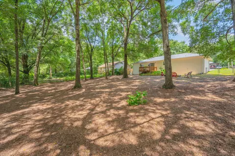 Exterior - 114 Jeff Dr, Crestview, FL 32536 photo 6 of 9