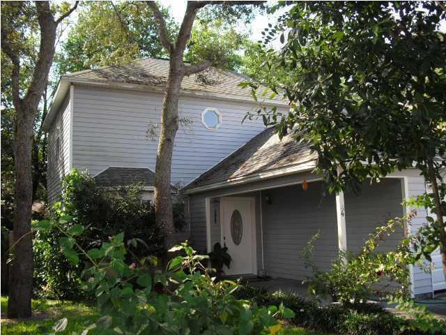 4 Forest Breeze Ct, Fort Walton Beach, FL 32547