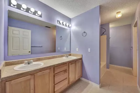 Bath - 272 Limestone Cir, Crestview, FL 32539 photo 2 of 5