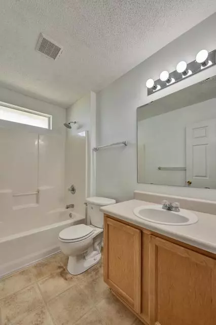 Bath - 272 Limestone Cir, Crestview, FL 32539 photo 5 of 5