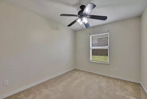 Bedroom - 272 Limestone Cir, Crestview, FL 32539 photo 4 of 5