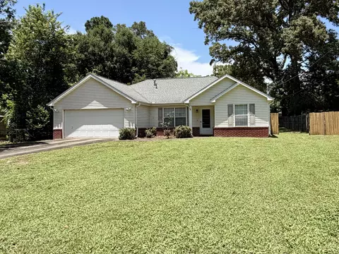 Exterior - 355 Adams Dr, Crestview, FL 32536 photo 3 of 6