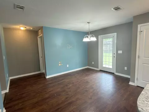 455 Eisenhower Dr, Crestview, FL 32539 photo 6