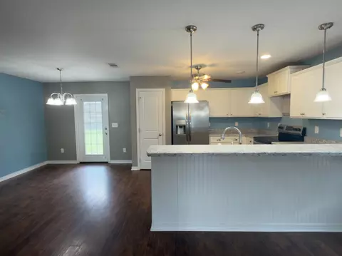 455 Eisenhower Dr, Crestview, FL 32539 photo 4