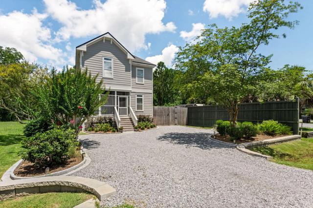 187 N 7th St, Santa Rosa Beach, FL 32459