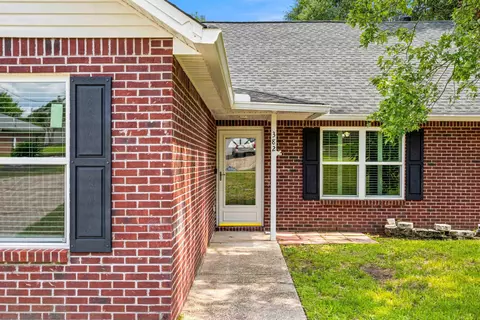 382 Riverchase Blvd, Crestview, FL 32536 photo 4