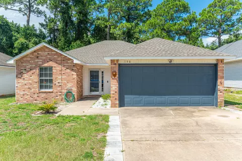 398 Pristine Water Ln, Mary Esther, FL 32569