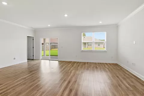Living - 192 E Sky Way, Freeport, FL 32439 photo 5 of 5