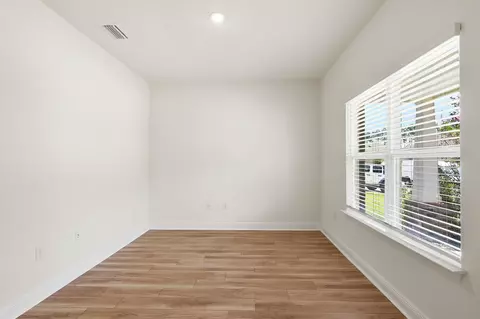 Living - 192 E Sky Way, Freeport, FL 32439 photo 1 of 5