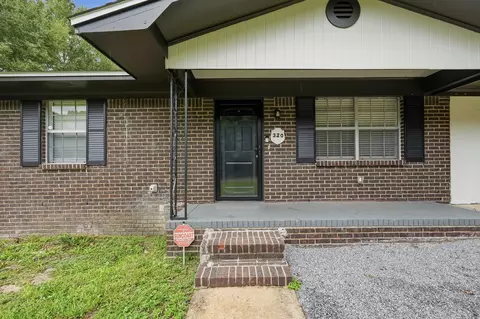 Exterior - 320 Forrest Pkwy, Crestview, FL 32539 photo 1 of 9