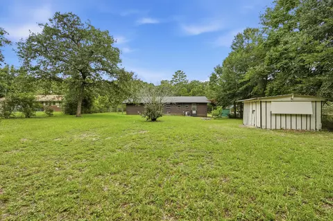 Exterior - 320 Forrest Pkwy, Crestview, FL 32539 photo 7 of 9