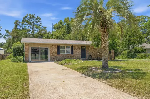 320 NW Oakland Cir, Fort Walton Beach, FL 32548