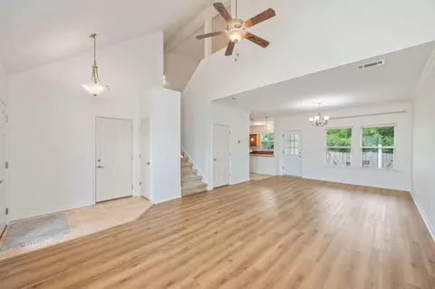 Living - 184 Peoria Blvd, Crestview, FL 32536 photo 2 of 2