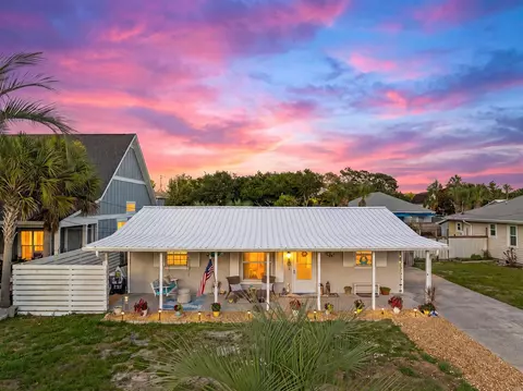 207 S Wells St, Panama City Beach, FL 32413
