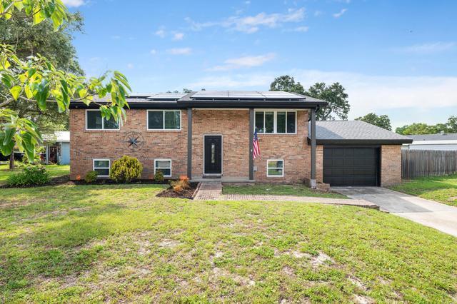 102 NW Robinwood Dr, Fort Walton Beach, FL 32548