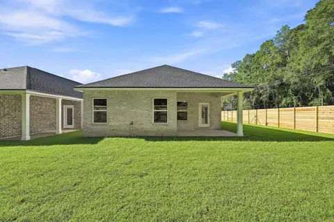 Exterior - 102 Horizon Way, Crestview, FL 32539 photo 4 of 7