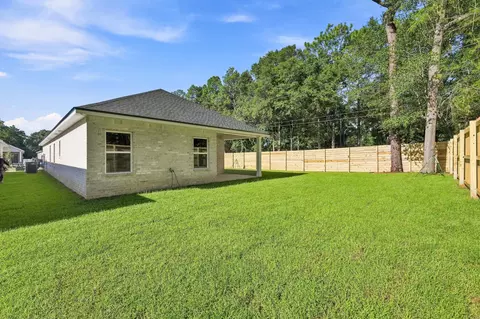 Exterior - 102 Horizon Way, Crestview, FL 32539 photo 5 of 7
