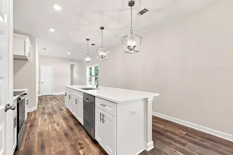 Kitchen - 102 Horizon Way, Crestview, FL 32539 photo 1 of 4