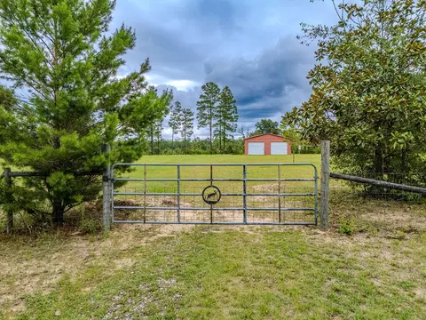 101 Ruckel Dr, Defuniak Springs, FL 32433