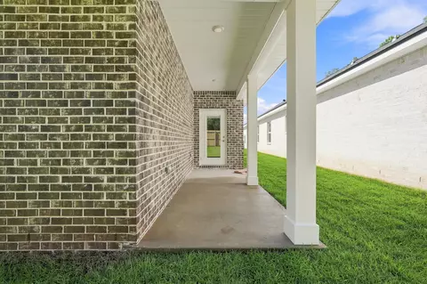 Exterior - 104 Horizon Way, Crestview, FL 32539 photo 5 of 6