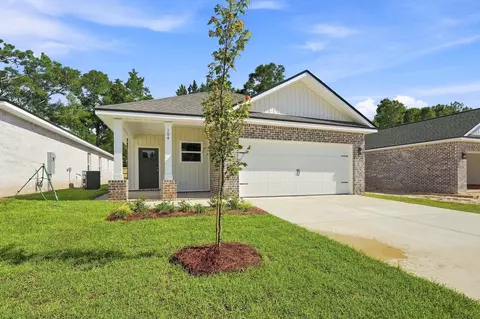 Exterior - 104 Horizon Way, Crestview, FL 32539 photo 2 of 6