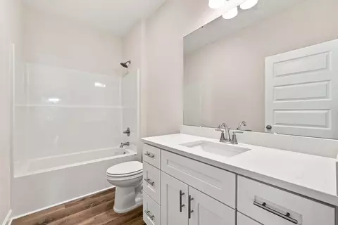 Bath - 104 Horizon Way, Crestview, FL 32539 photo 3 of 3